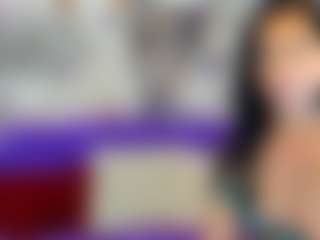 Live-camshow met OliMills - Small Tits Mature op Camsoda
