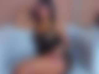 Live cam show with EllieFoxx - Ebony Big Tits on Camsoda | colombia