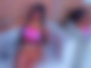 Live cam show with EllieFoxx - Full Nudity on TottyGirls