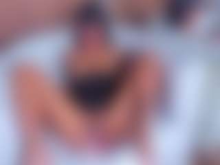 EllieFoxx's Live Sex Cam Show