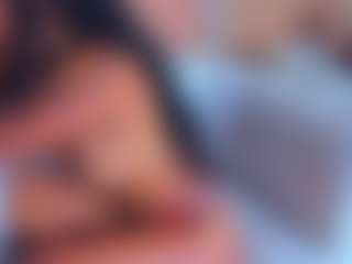 Live-camshow met EllieFoxx - Handjob op Camsoda
