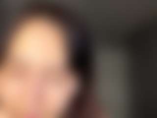 Live cam show with InesShofner - Middle Aged on Latina Girls