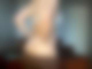 Live cam show with InesShofner - Big Tits on Fling VIP Chat