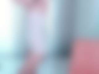 Spettacolo in cam dal vivo con Lilyisshy - Pornstar Ebony su Camsoda