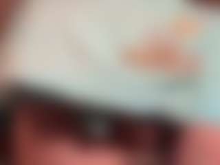 Maacha MILF webcam performer live streaming