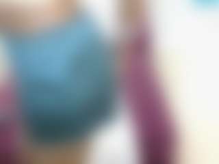 NaughtyLira69's Live Sex Cam Show
