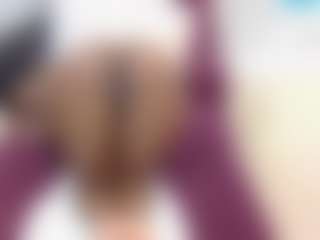 NaughtyLira69's Live Sex Cam Show