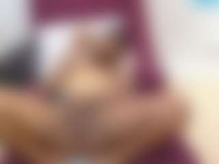 NaughtyLira69's Live Sex Cam Show