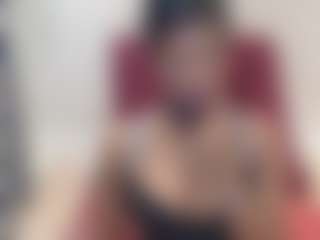 Live cam show with NaughtyLira69 - Wet on SquirtSoMuch