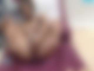 NaughtyLira69's Live Sex Cam Show