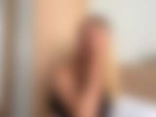Live cam show with Julia - Cum on TottyGirls