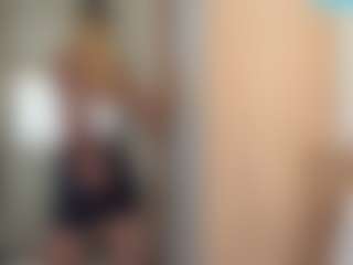 Live cam show with Julia - New Tattoos on 1on1-livenow