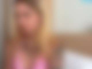 Julia's Live Sex Cam Show