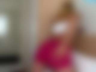 Julia's Live Sex Cam Show