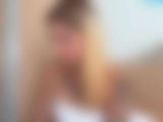Julia's Live Sex Cam Show