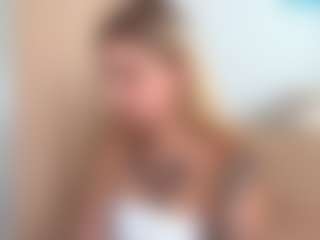 Live cam show with Julia - Green Eyes on camtv