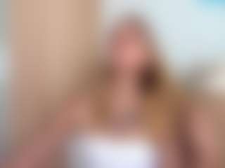 Julia's Live Sex Cam Show
