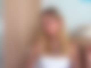 Live cam show with Julia - Body Massage on Pornisteam.com