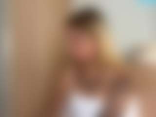 Julia's Live Sex Cam Show