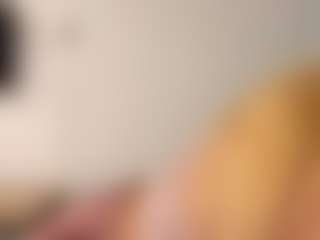 Julia's Live Sex Cam Show