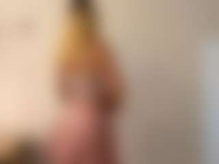Julia's Live Sex Cam Show