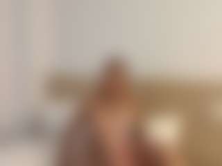 Julia's Live Sex Cam Show