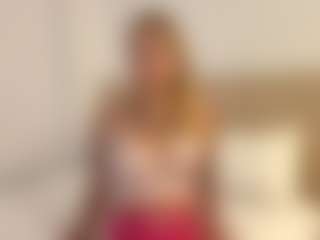 Julia's Live Sex Cam Show