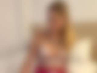 Julia's Live Sex Cam Show