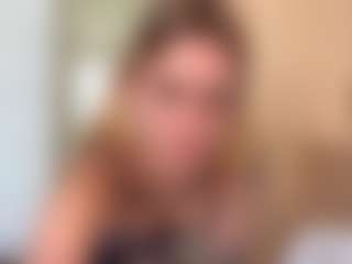 Julia's Live Sex Cam Show
