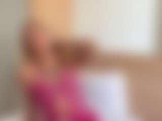 Live cam show with Julia - Skinny on Camiplay Live