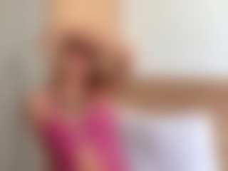 Julia's Live Sex Cam Show