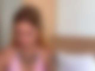Julia's Live Sex Cam Show