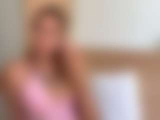 Julia's Live Sex Cam Show