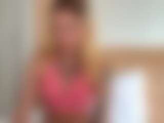 Julia's Live Sex Cam Show