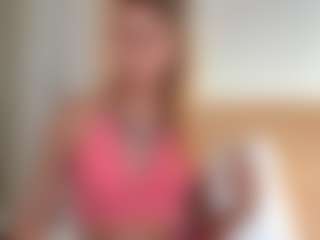Julia's Live Sex Cam Show