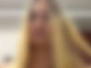 Julia's Live Sex Cam Show