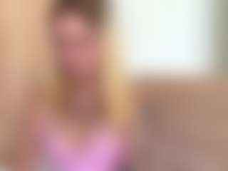 Spettacolo in cam dal vivo con Julia - Body Massage su Camsoda