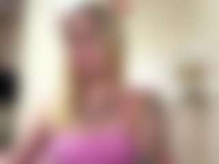 Live cam show with Julia - Ass Clapping on livesuperchat.net
