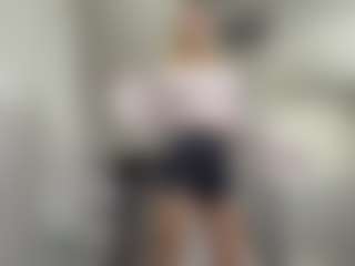 Julia's Live Sex Cam Show