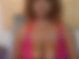 Live cam show with ThickChocolateX28 - New Toys on StripNow
