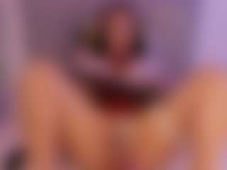 Live cam show with AllysonMuun3 - New BBW on StripNow