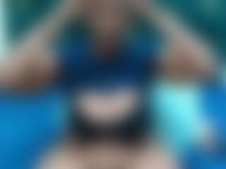 CurvyHun's Live Sex Cam Show