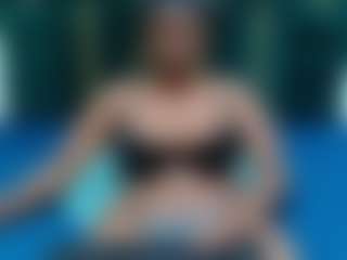 CurvyHun's Live Sex Cam Show