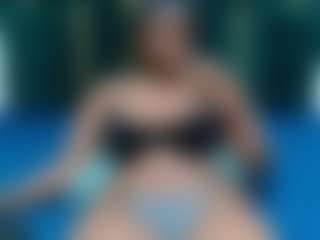 Live cam show with CurvyHun - New Young Adult on Fit Hotties