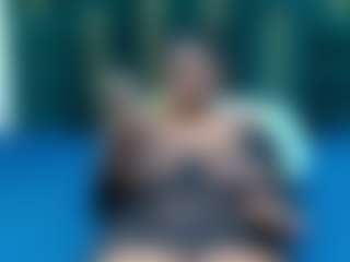CurvyHun's Live Sex Cam Show