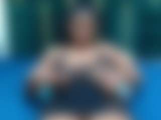 CurvyHun's Live Sex Cam Show