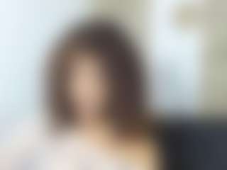 Live cam show with Kiarablow - New Brown Eyes on sexytreat.net