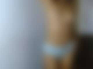 Kiarablow's Live Sex Cam Show