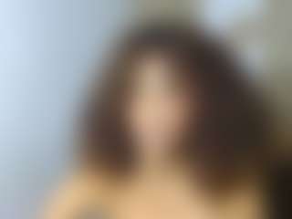 Live cam show with Kiarablow - Athletic on Hubzter Live