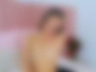 Live cam show with Salomecruxx - New Small Tits on MyBangCams